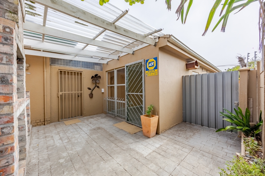3 Bedroom Property for Sale in Milnerton Central Western Cape